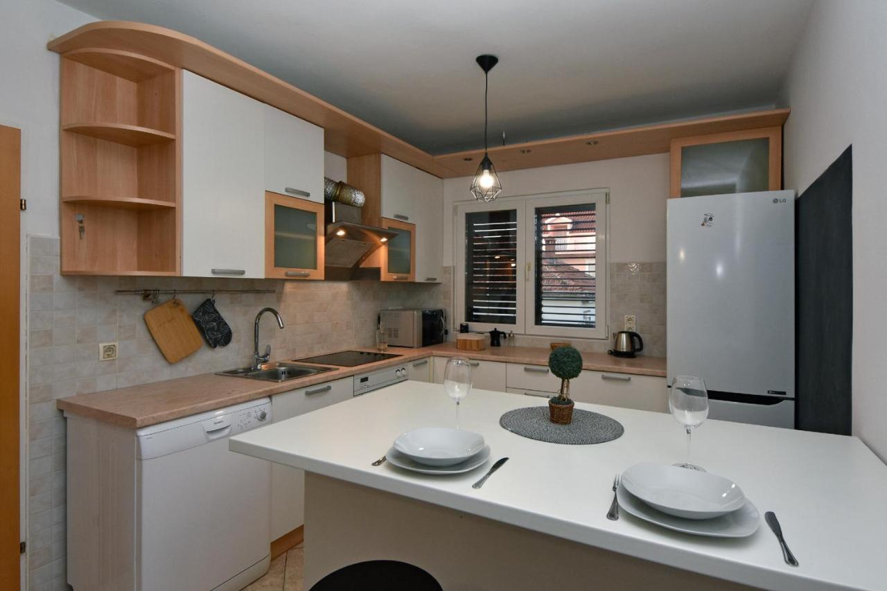 Family Apartment Sara Задар Экстерьер фото